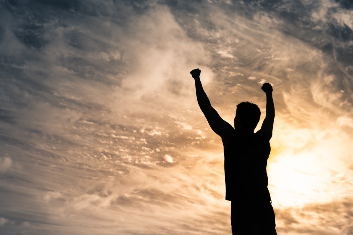 Siegreich Hände hochhalten